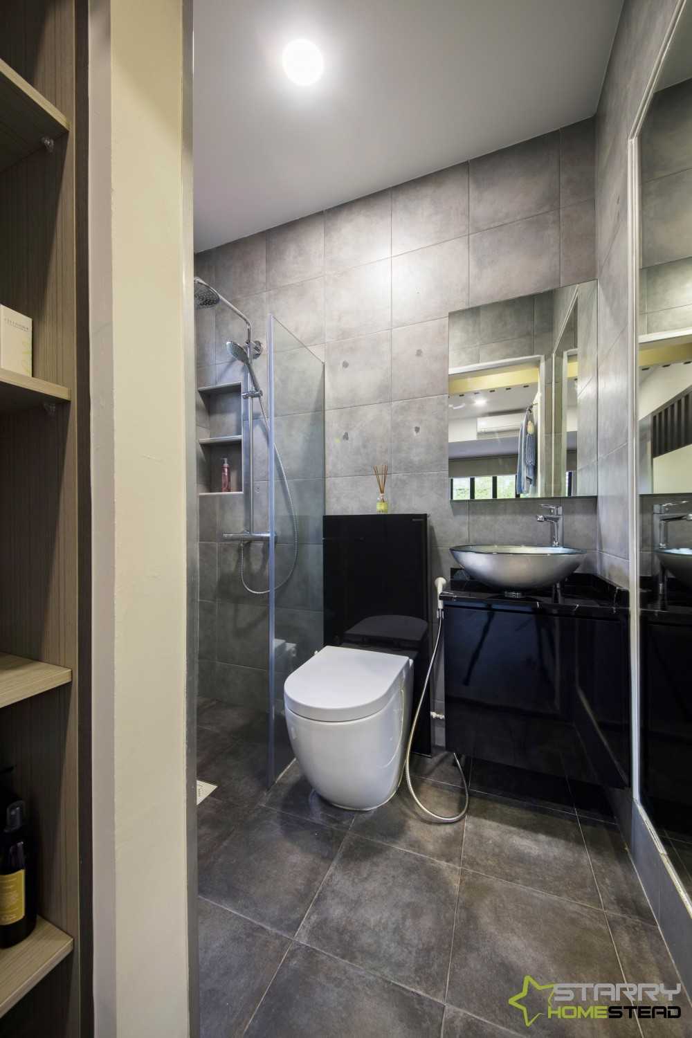 Modern Bathroom with Mirror and Vanity Counter