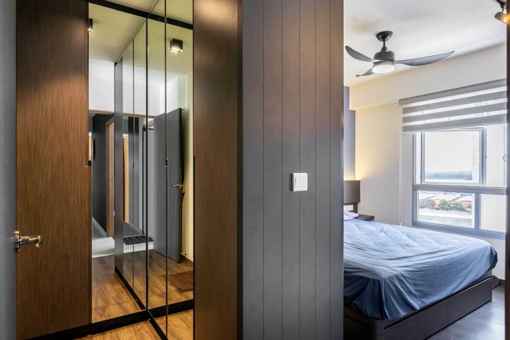 Modern Bedroom with Wood Flooring and Wardrobe