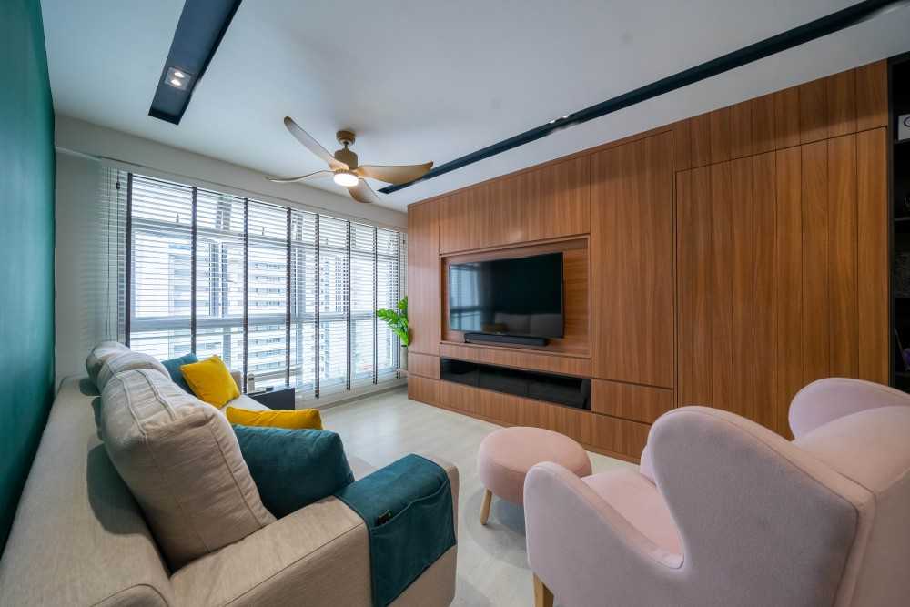 Modern Living Room with Vinyl Flooring and Sofa