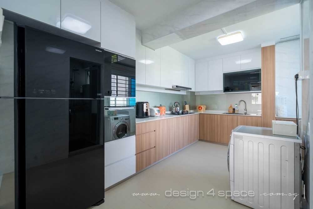 Modern Kitchen with Homogeneous Tiles and Open Kitchen