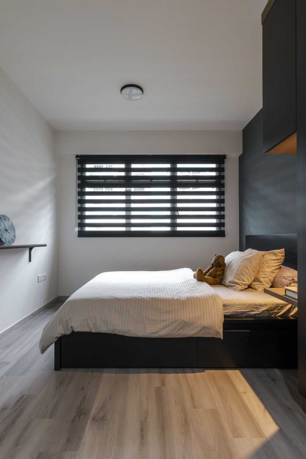 Modern Bedroom with Vinyl Flooring and Ceiling Light