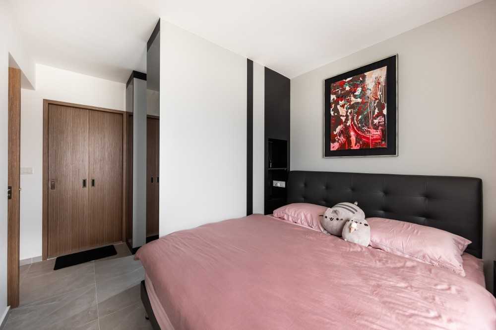 Contemporary Bedroom with Mirror and Ceiling Light