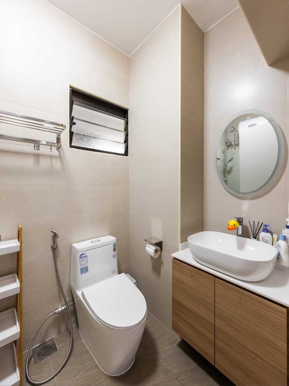 Scandinavian Bathroom with Countertop and Mirror