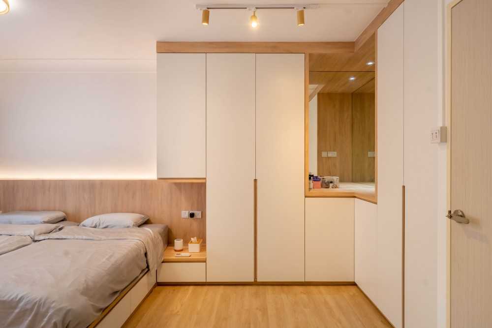 Scandinavian Bedroom with Vinyl Flooring and Parquet Floor