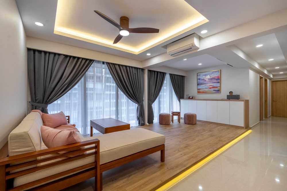 Modern Living Room with Homogeneous Tiles and Parquet Floor