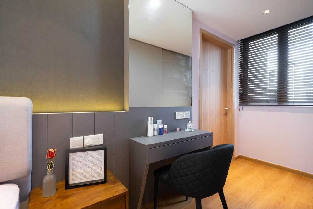 Modern Bedroom with Vinyl Flooring and Wardrobe