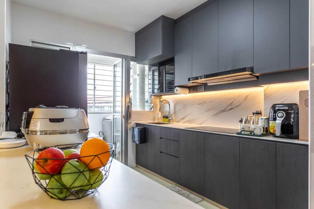 Modern Kitchen with Countertop and Kitchen Window