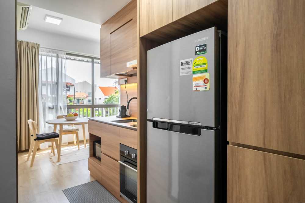 Minimalist Kitchen with Open Kitchen and Kitchen Accessories
