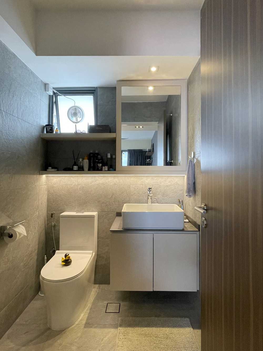Scandinavian Bathroom with Bathtub and Shower Screen