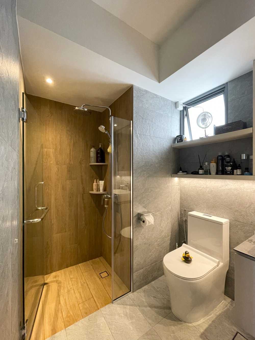 Scandinavian Bathroom with Mirror and Shower Screen