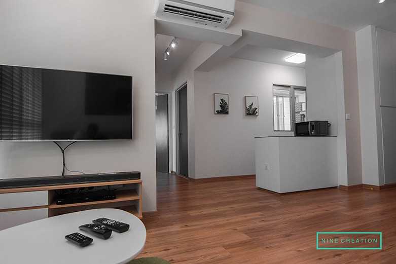Modern Living Room with Countertop and Vinyl Flooring