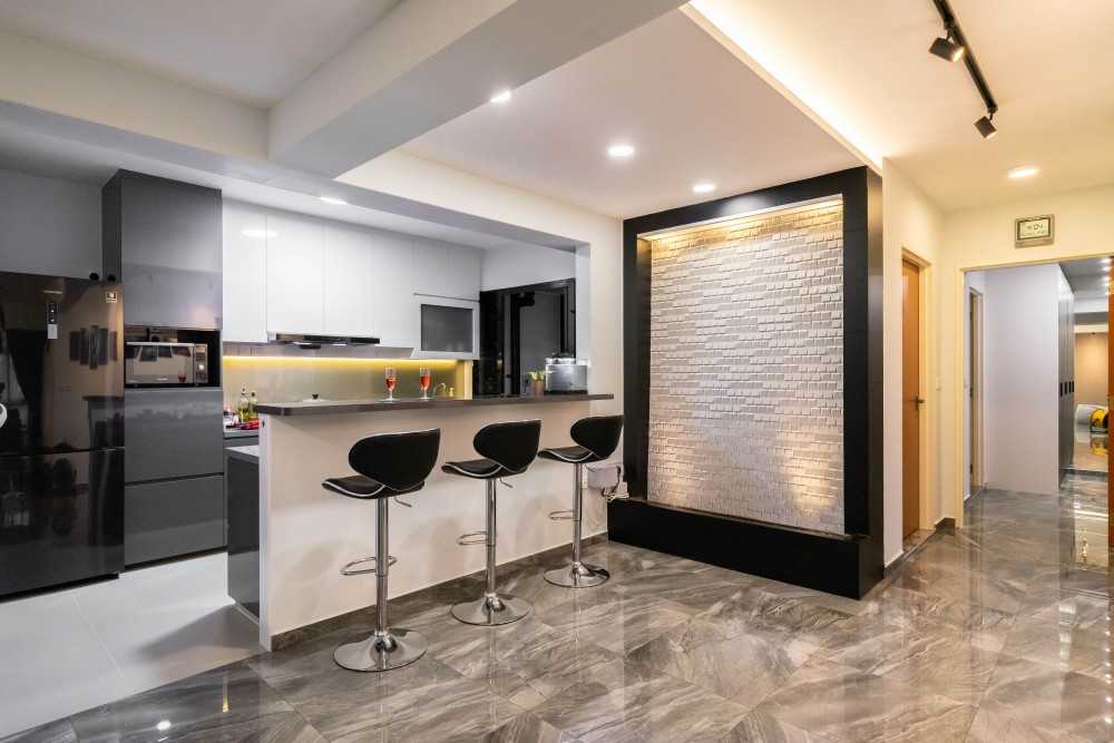 Contemporary Dining Room with Dining Table and Dining Chairs