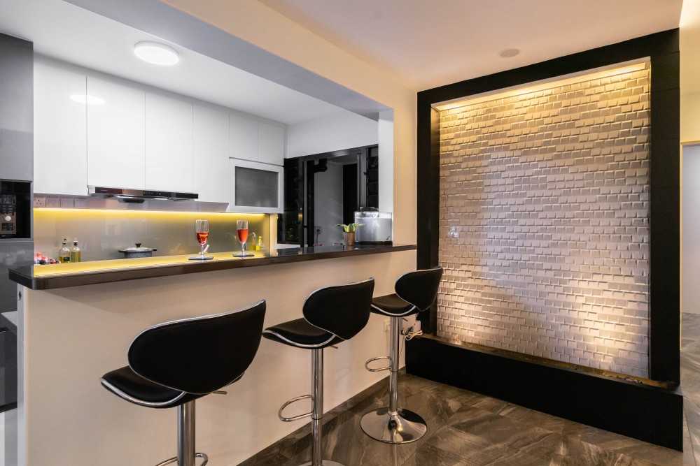 Contemporary Dining Room with Drop Ceiling and Ceiling Light