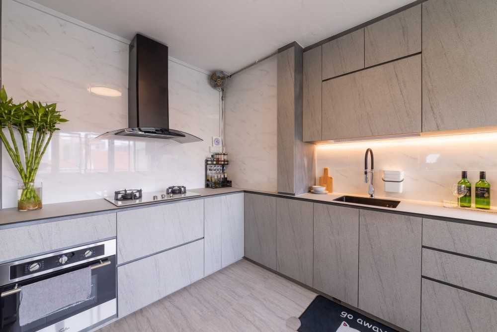 Modern Kitchen with Herringbone Tiling and Kitchen Backsplash
