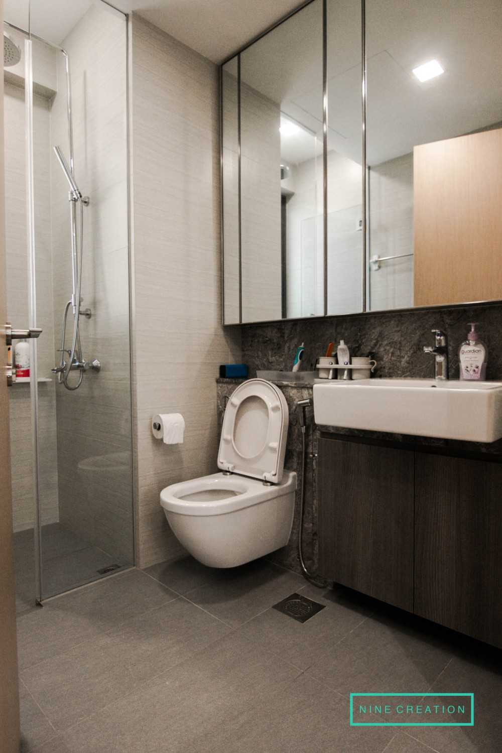 Contemporary Bathroom with Mirror and Shower Screen