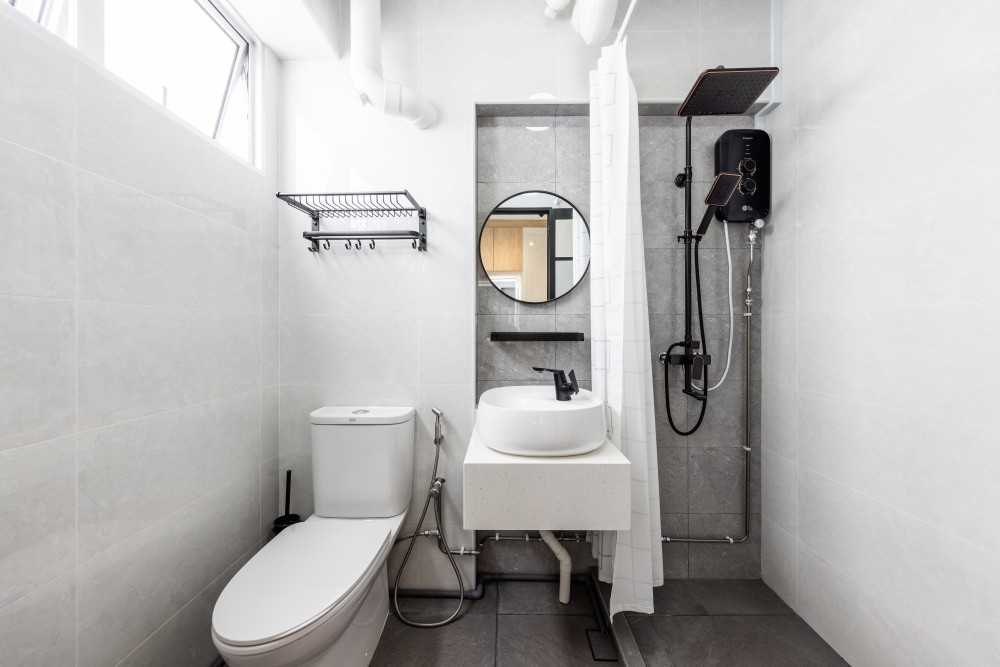 Scandinavian Bathroom with Homogeneous Tiles and Bathroom Sinks