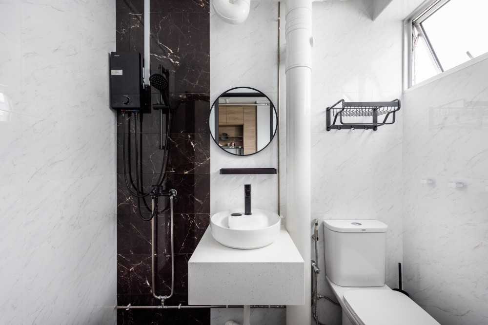 Scandinavian Bathroom with Homogeneous Tiles and Mirror
