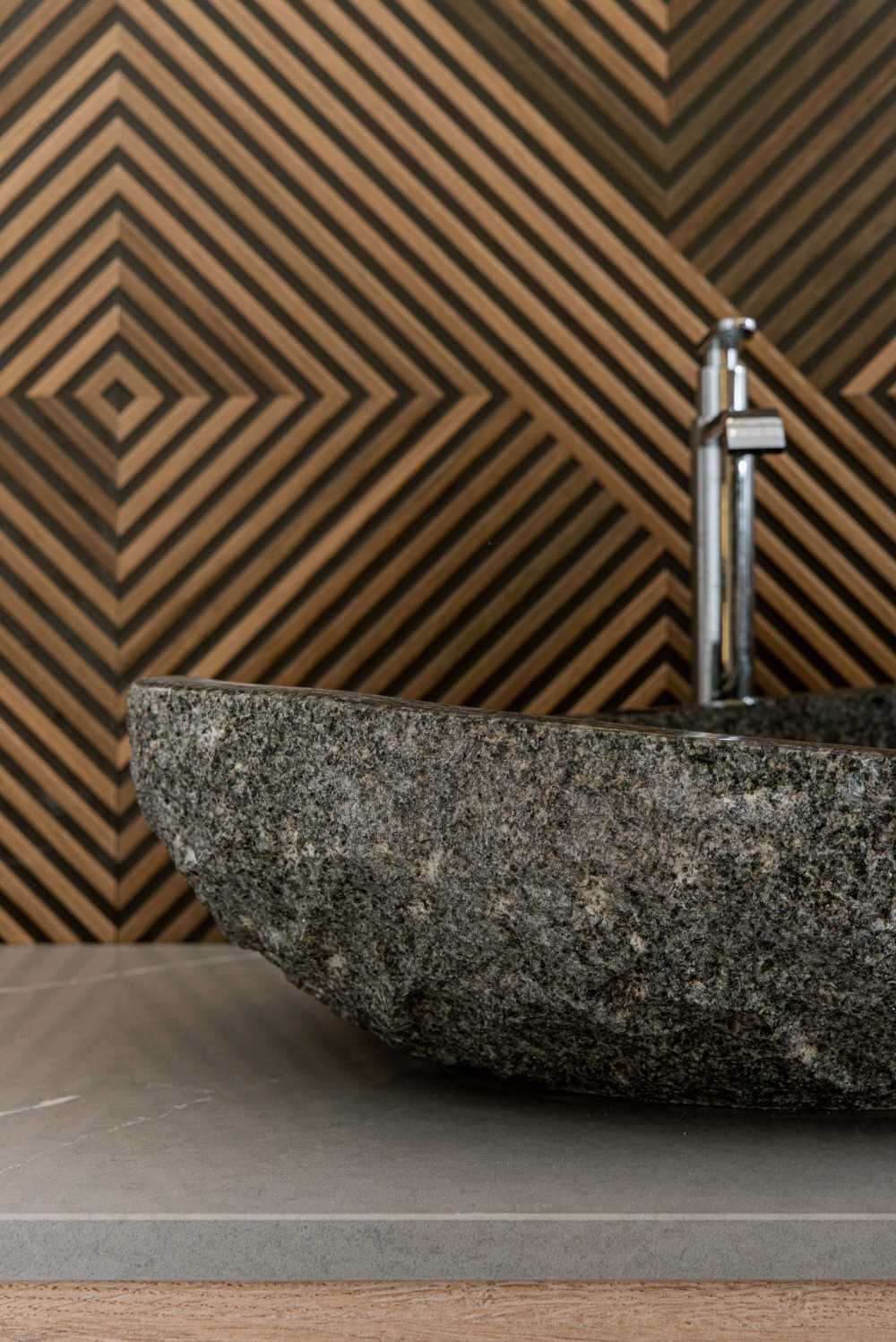Eclectic Bathroom with Countertop and Homogeneous Tiles
