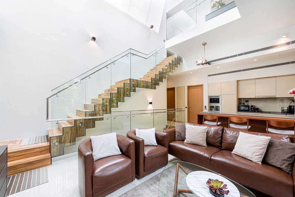 Modern Dining Room with Drop Ceiling and Tableware