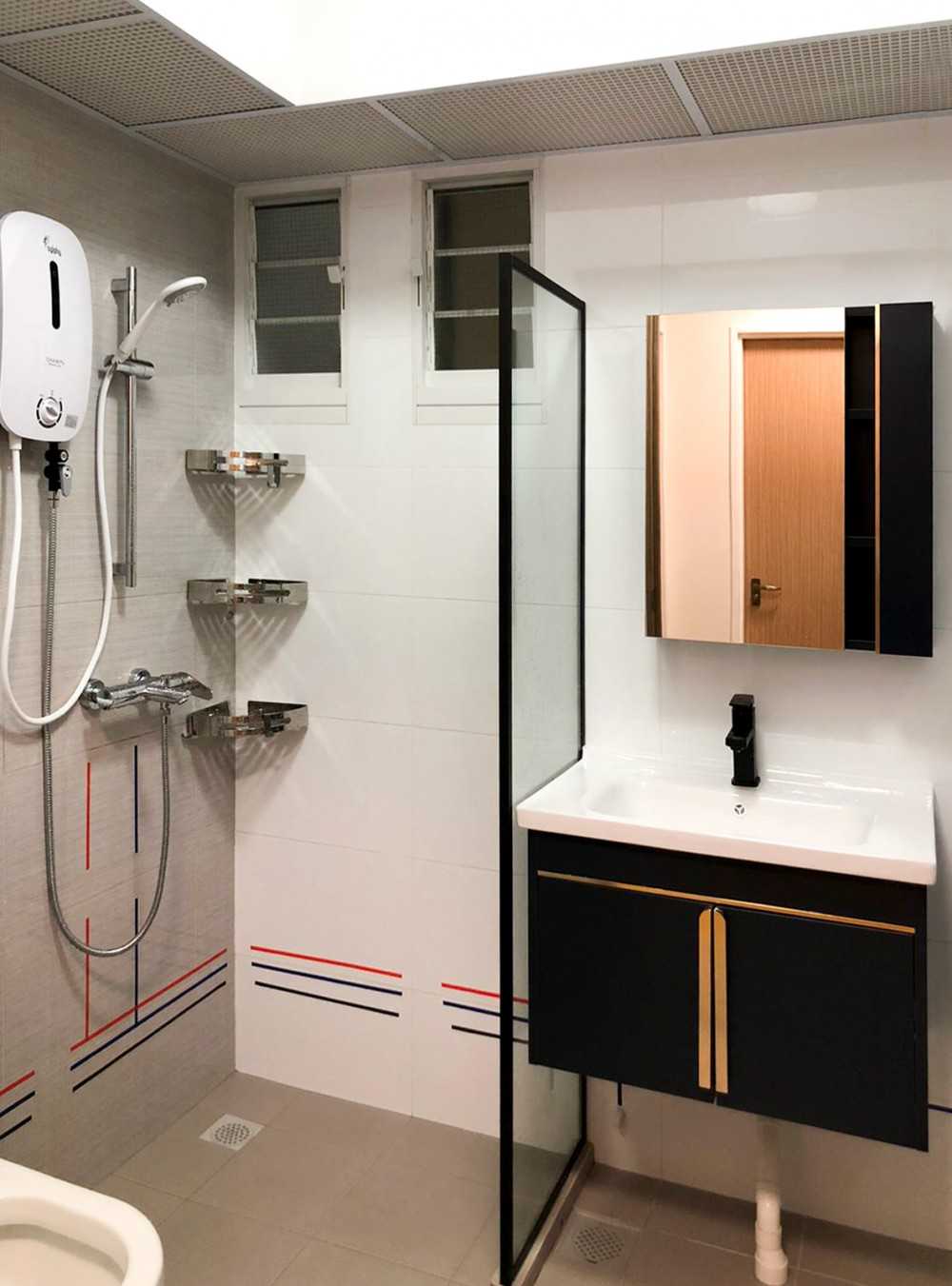 Scandinavian Bathroom with Mirror and Shower Screen