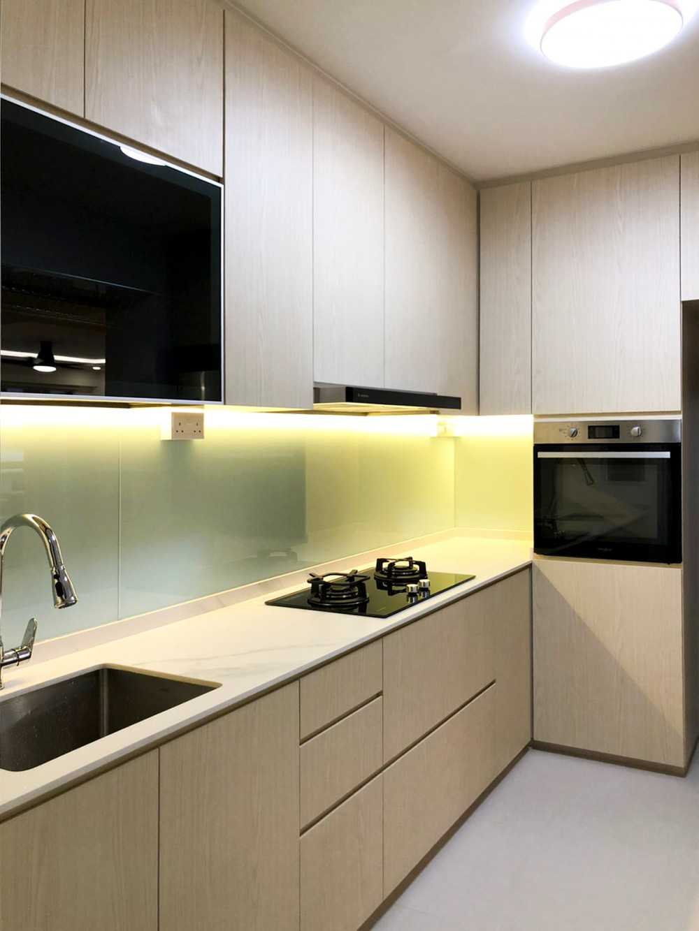 Scandinavian Kitchen with Homogeneous Tiles and Cupboard