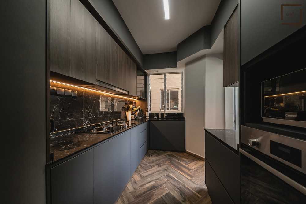 Contemporary Kitchen with Vinyl Flooring and Kitchen Window