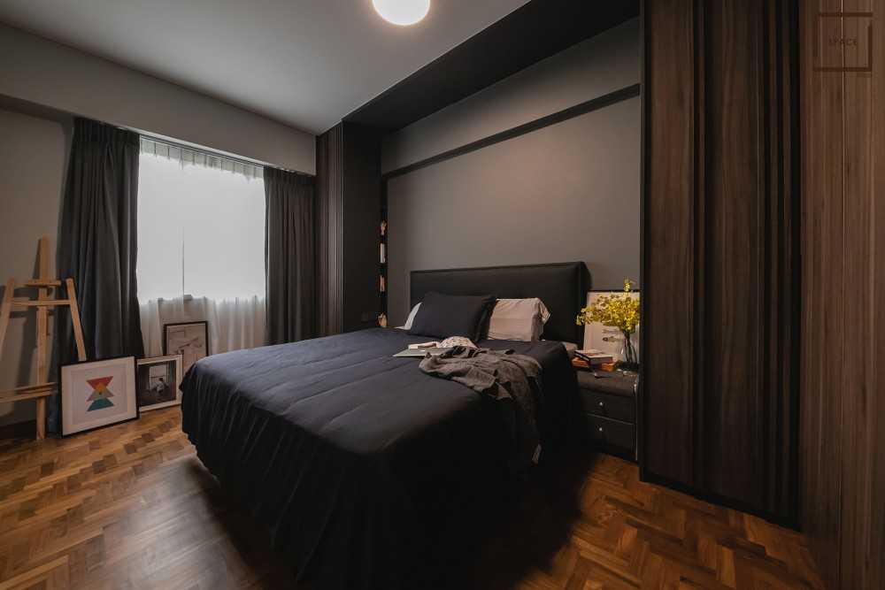 Contemporary Bedroom with Vinyl Flooring and Wardrobe