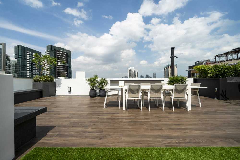 Contemporary Balcony with Outdoor Table and Outdoor Chairs
