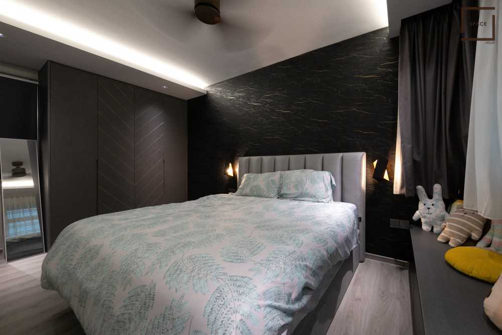 Modern Bedroom with Vinyl Flooring and Wardrobe