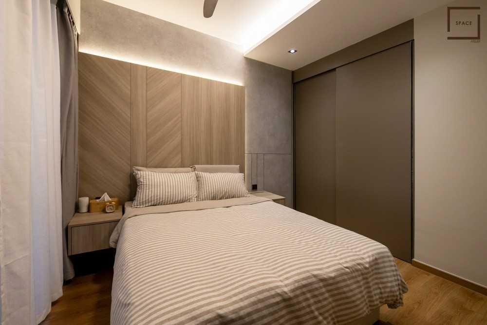 Scandinavian Bedroom with Vinyl Flooring and Flooring