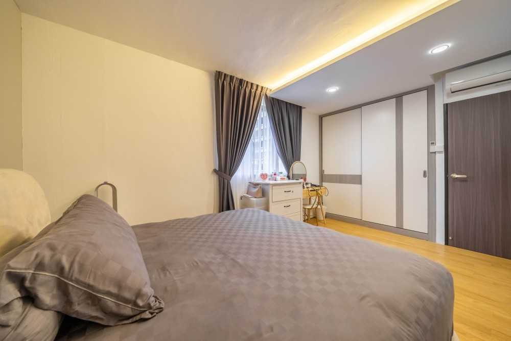 Contemporary Bedroom with Vinyl Flooring and Wood Flooring