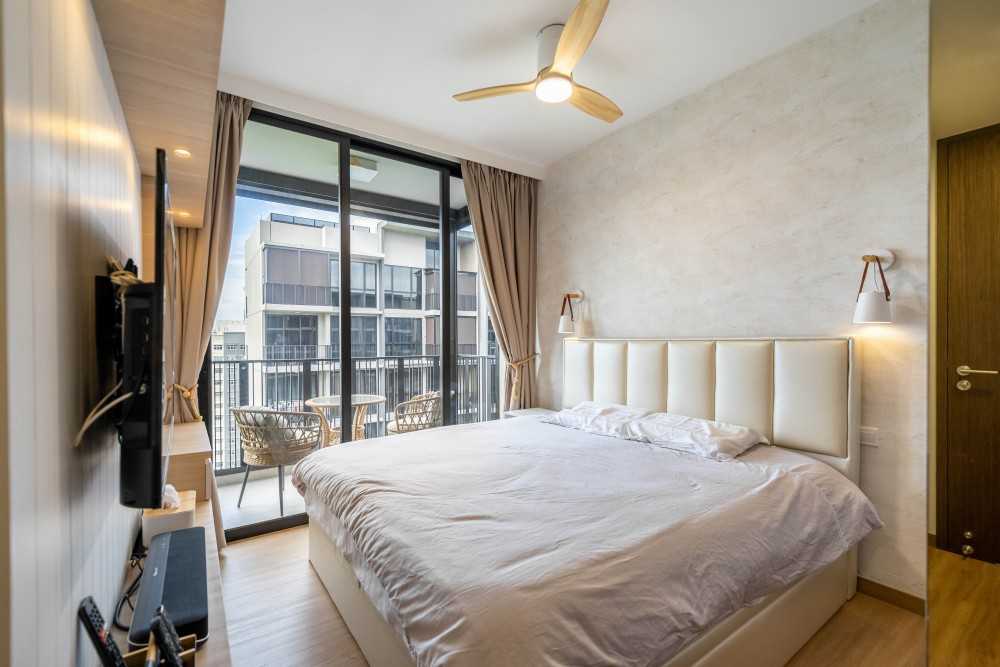 Modern Bedroom with Wardrobe and Bedroom Dresser