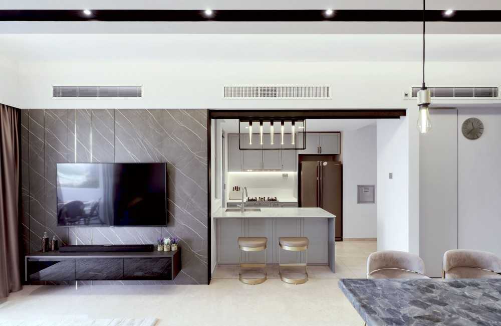 Modern Dining Room with Drop Light and Dining Table