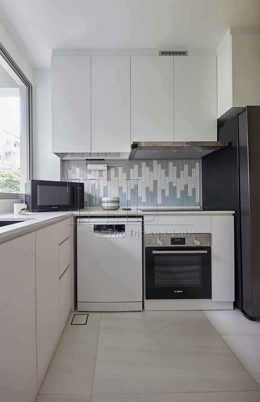 Contemporary Kitchen with Kitchen Window and Kitchen Backsplash