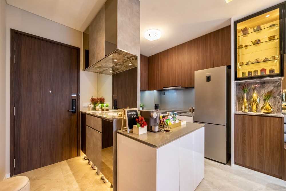 Modern Kitchen with Vinyl Flooring and Wood Flooring
