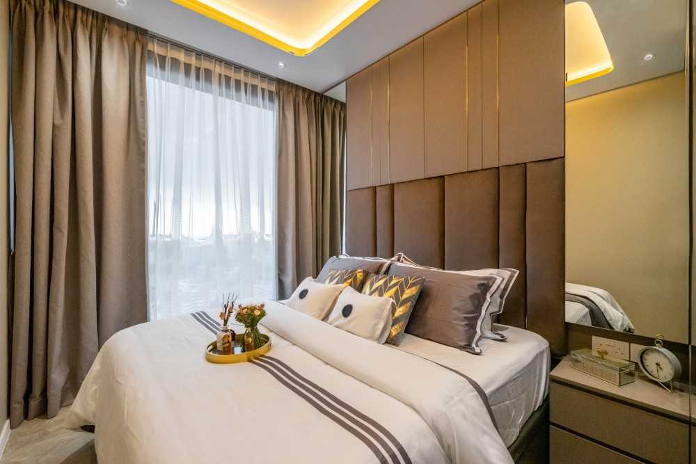 Modern Bedroom with Vinyl Flooring and Built-in Bed