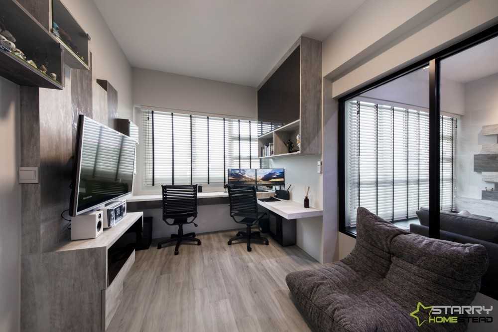 Industrial Workstation with TV and Desk