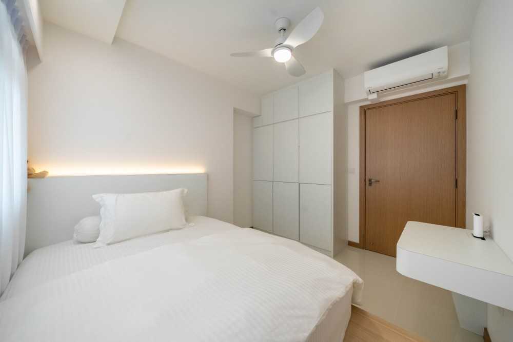 Modern Bedroom with Platform Bed and Vinyl Flooring