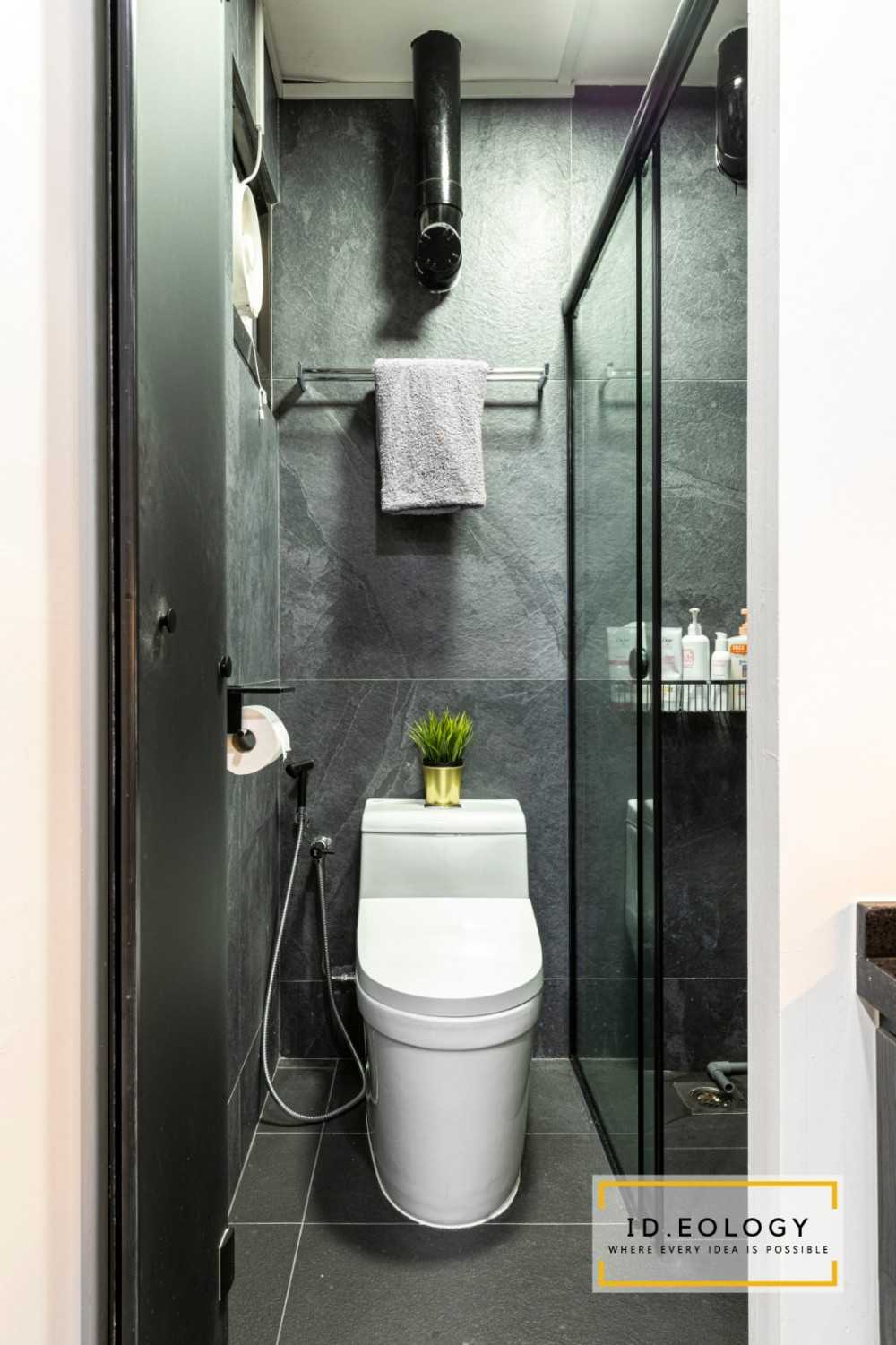 Contemporary Bathroom with Shower Screen and Mosaic