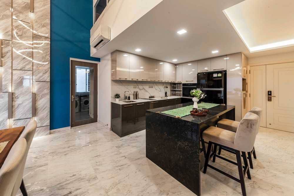 Modern Kitchen with Countertop and Kitchen Island