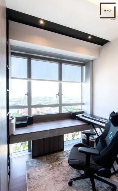 Contemporary Home Office with Small Storage and Office Chair
