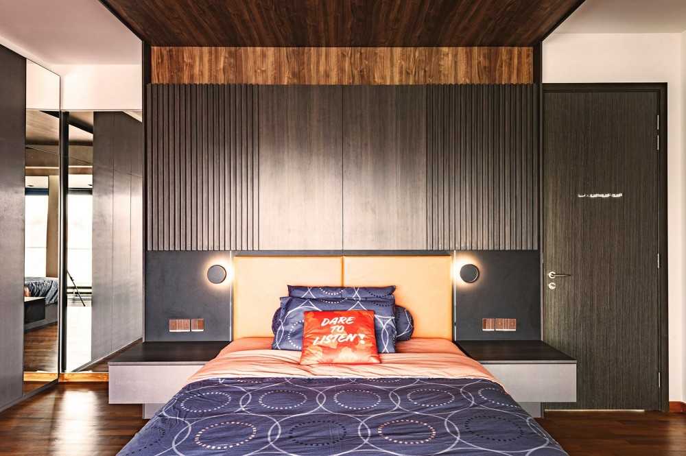 Contemporary Bedroom with Wardrobe and Sliding Wardrobe