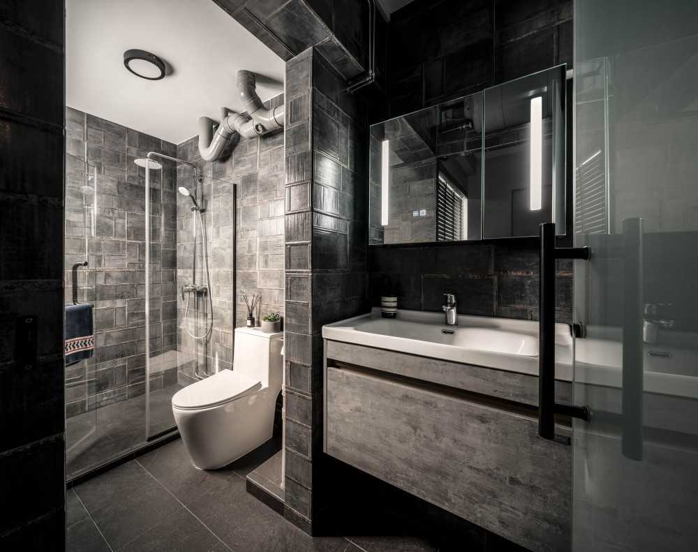 Modern Bathroom with Rainshower and Showers