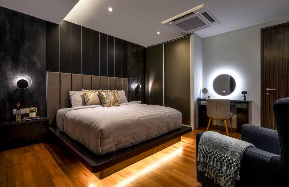 Contemporary Bedroom with Bedside Table and Queen Bed