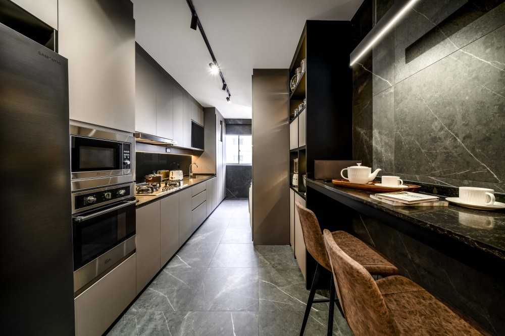 Modern Kitchen with Countertop and Marble Floor