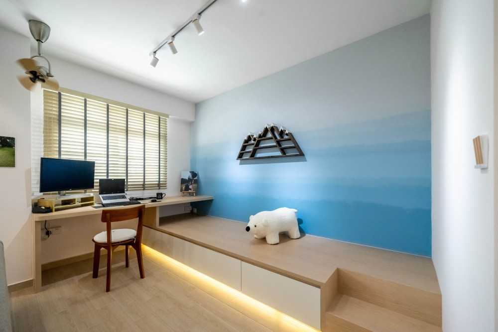 Scandinavian Study with Desk and Desk Chairs