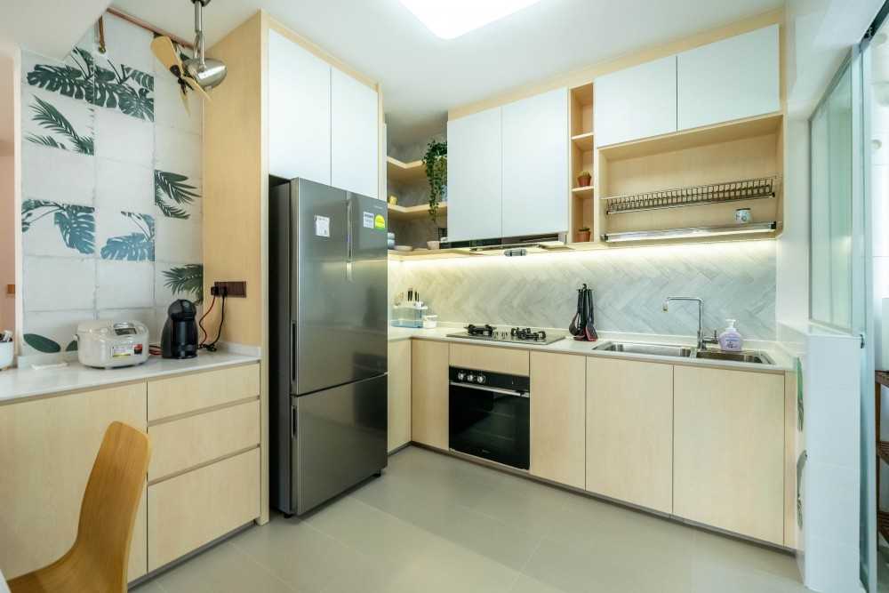 Scandinavian Kitchen with Vinyl Flooring and Kitchen Window