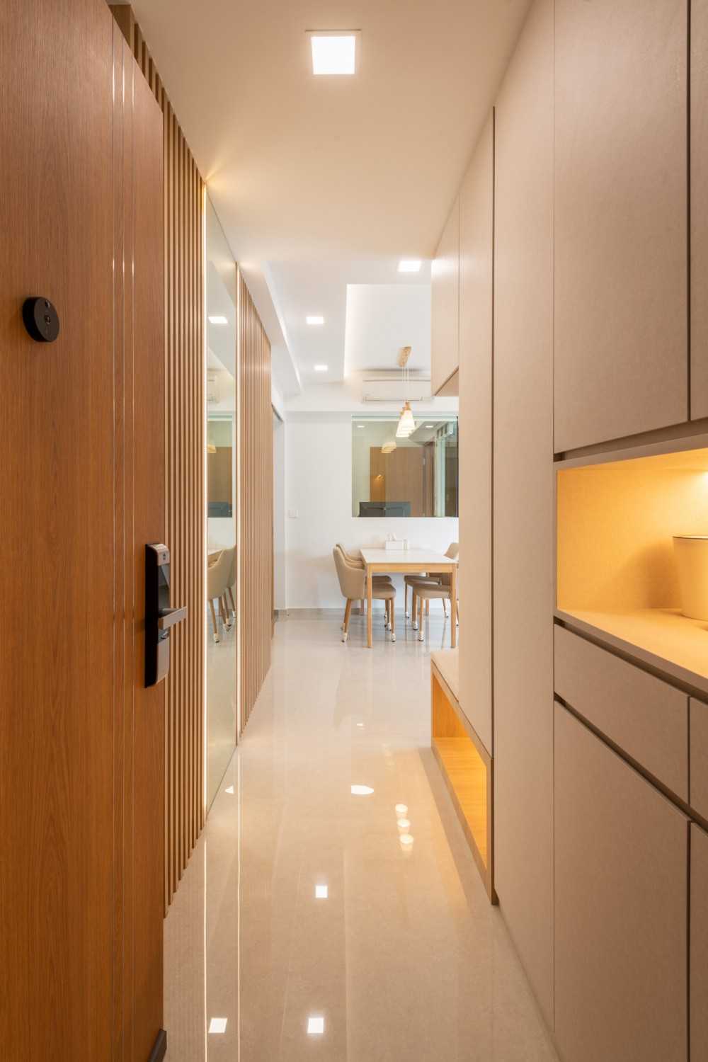 Contemporary Entryway with Mirror and Seating Bench