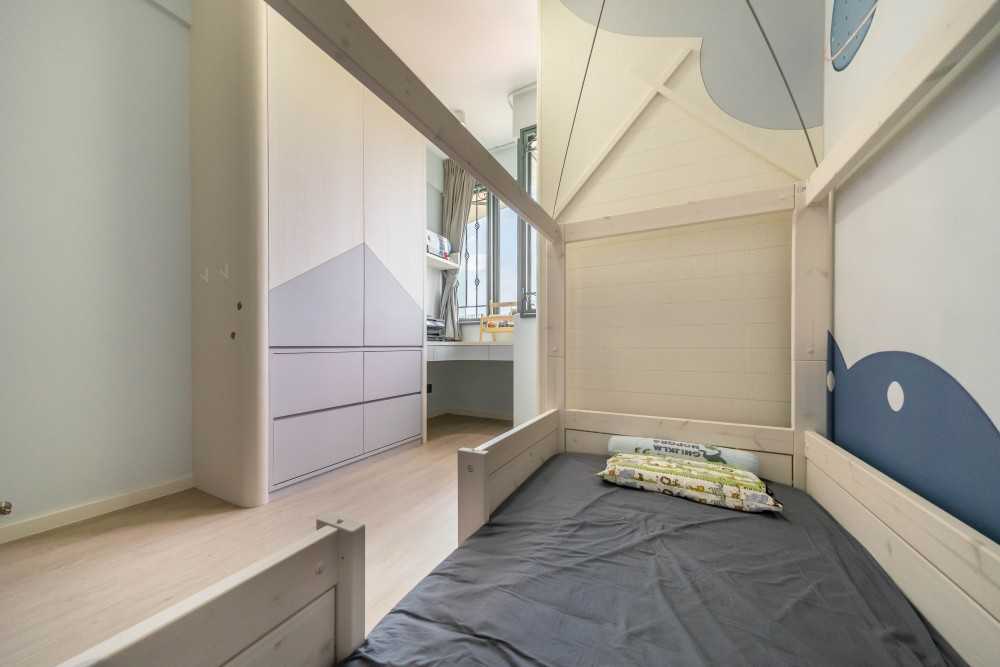 Modern Bedroom with Wood Flooring and Built-in Bed