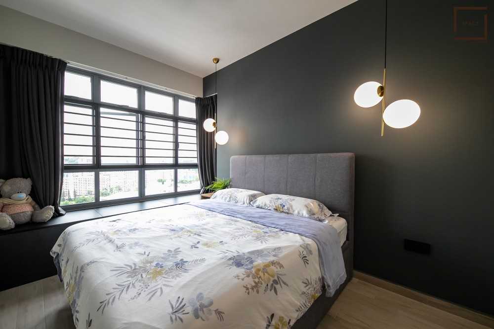 Modern Bedroom with Vinyl Flooring and Drop Light